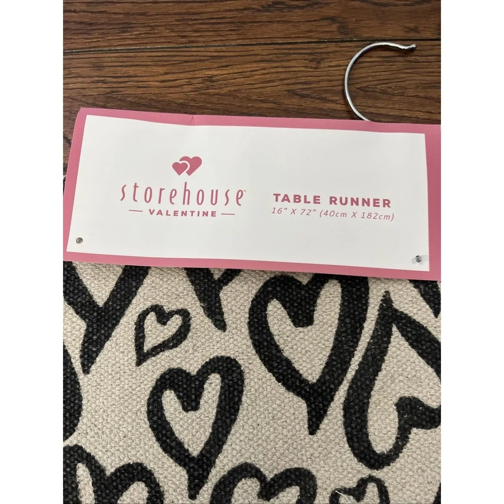 Storehouse Valentine Table Runner Black Tan Hearts Fringed Border NWT 16 X 72